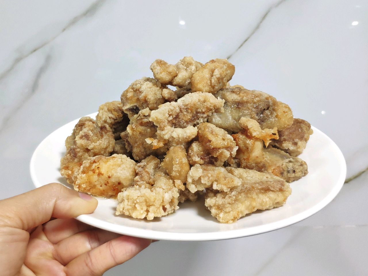 菠萝排骨制作方法（教你做酸甜开胃的菠萝排骨）