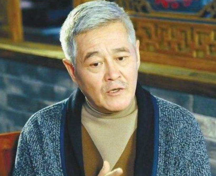 同是赵本山的种，把前妻女儿和后妻女儿一对比，差距一目了然