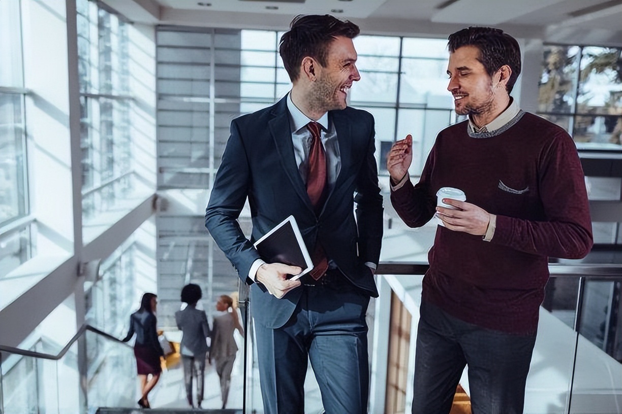 资本给出2大警告信号，艰难的复苏期，普通人还有机会吗