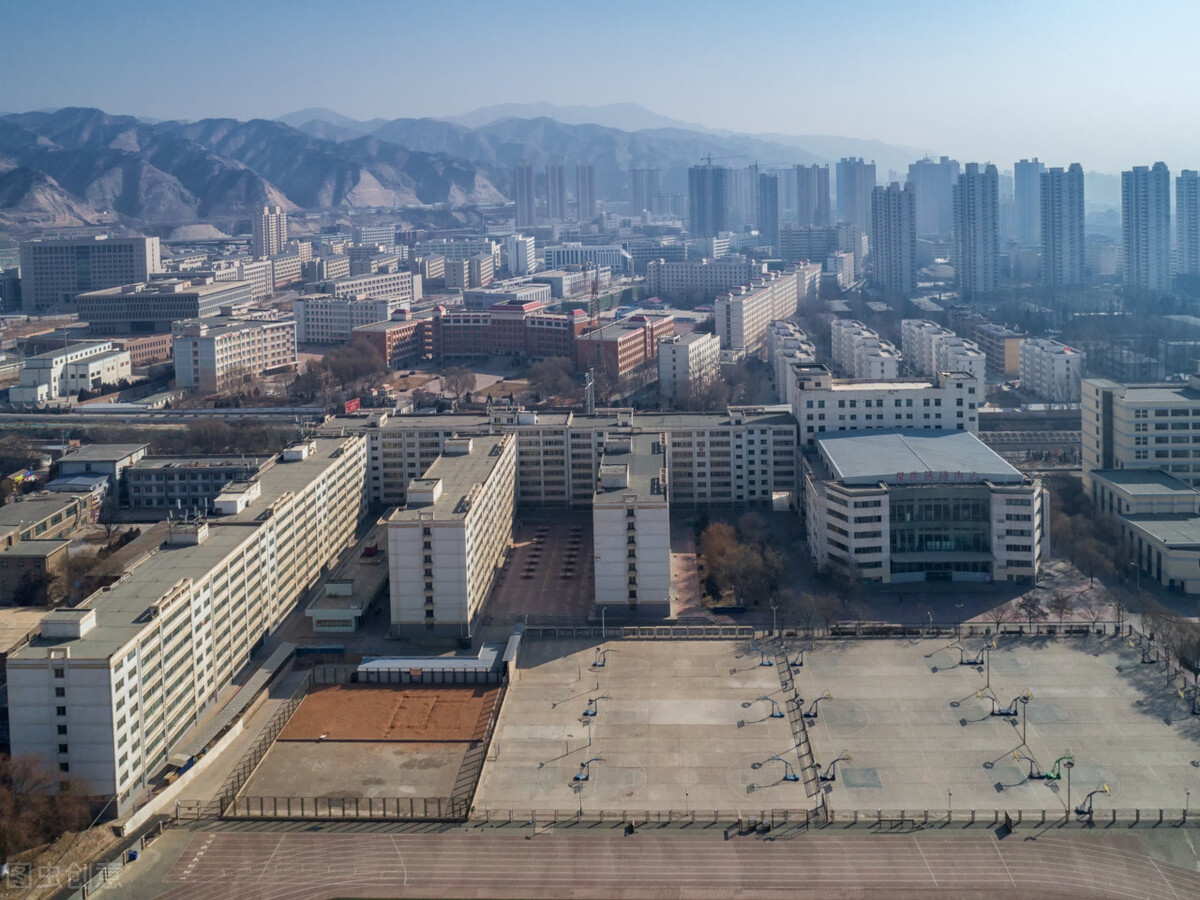 一本压线的分数如何选择大学，过来人分享四所潜力大的高校，收藏