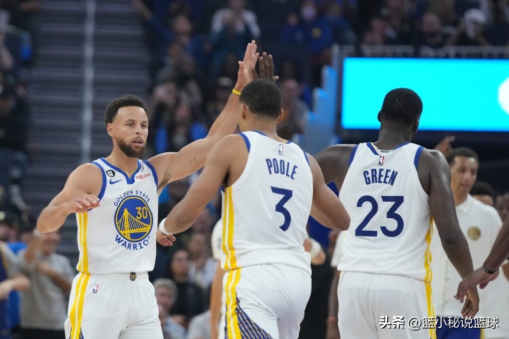 求NBA所有球队的最新实力排名(NBA新赛季开赛以来的球队实力排行榜前10：雄鹿开局连胜排名第一)