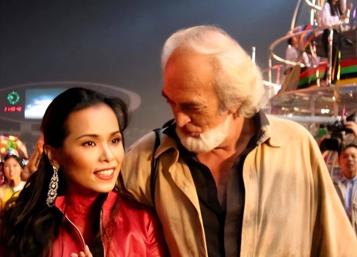 60岁韦唯现状:住纽约豪宅,家暴前夫已去世,3个儿子成最大心结