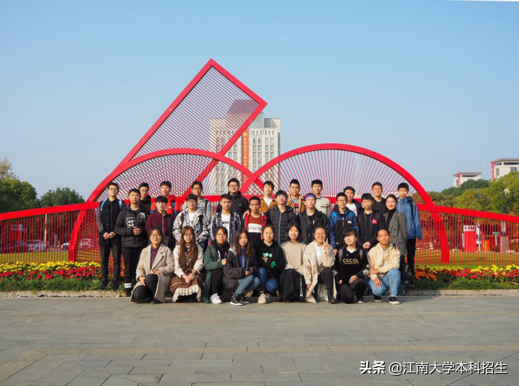 全员优秀！江苏29人学霸班：21人升学双一流，还有3个100%深造宿舍！