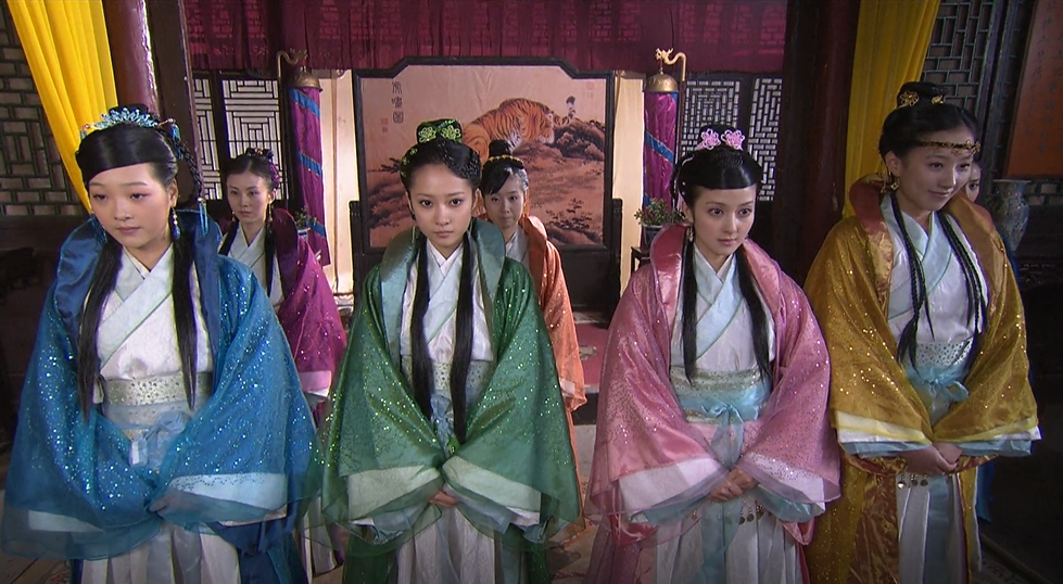 秀女为争当太子妃,穿金戴银,最后的赢家却是最朴素的,国产电影