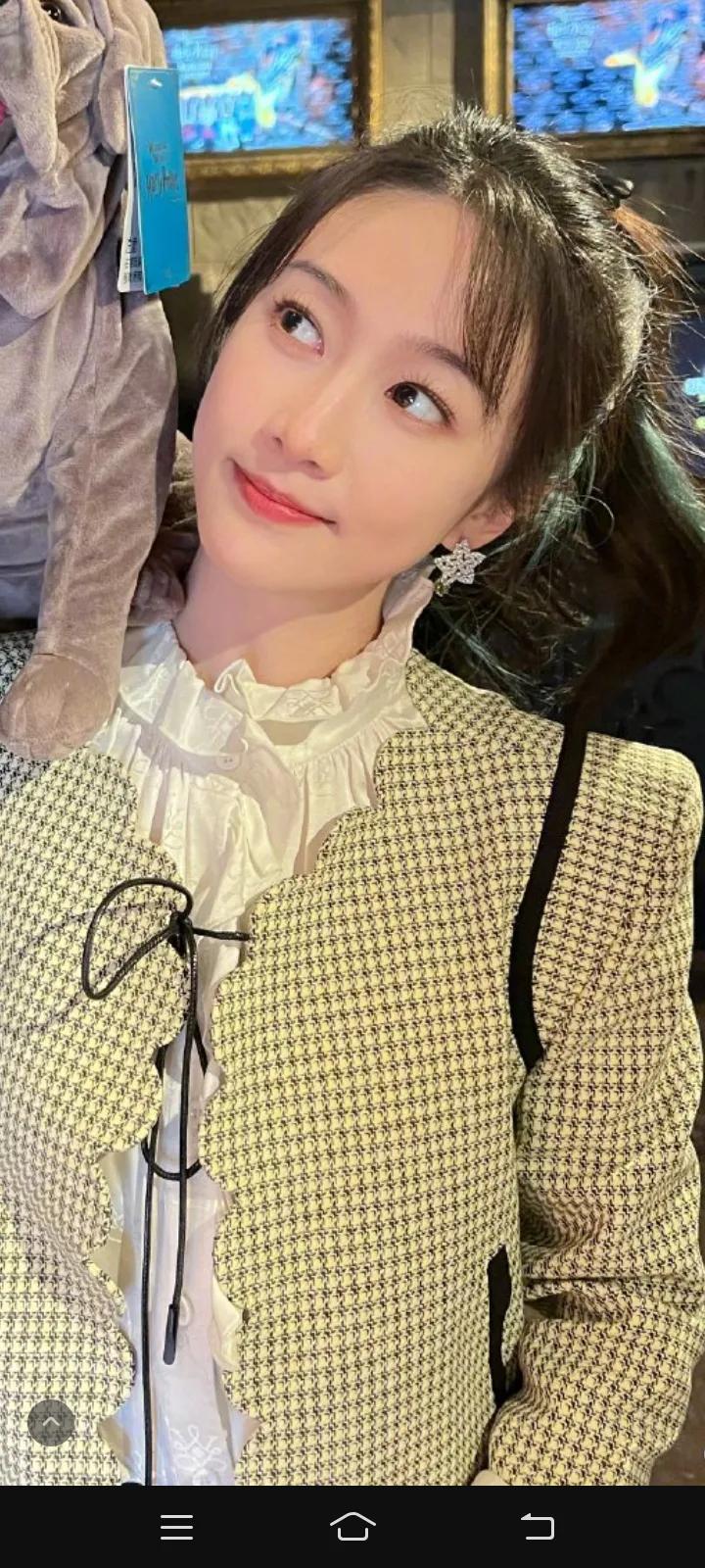 刘美含美图4