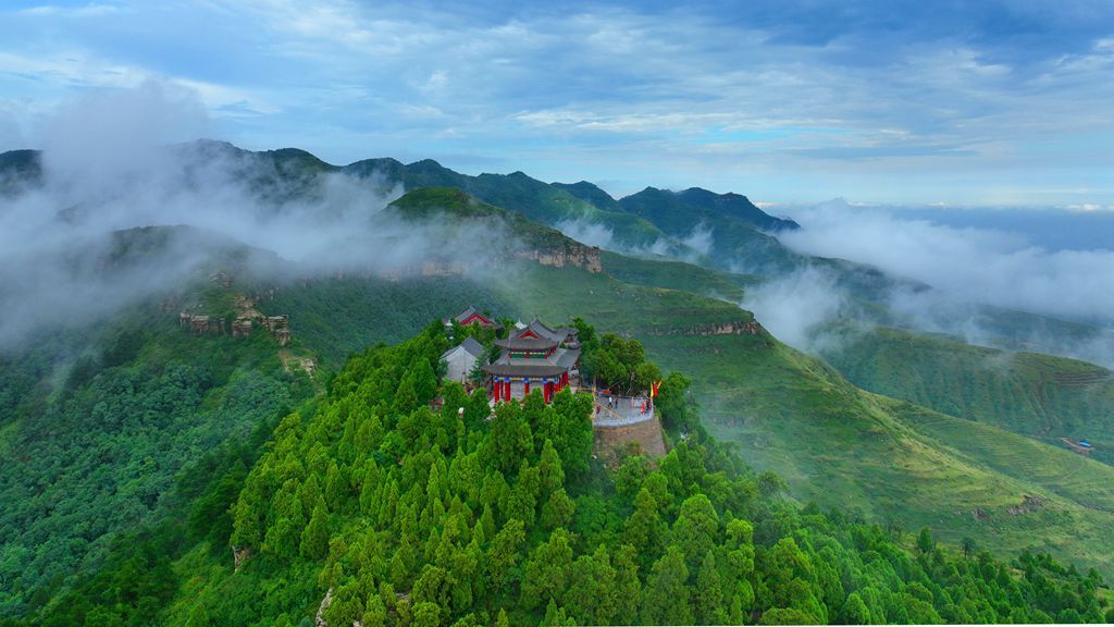 武帝山國(guó)家森林公園：雨后云海變幻多姿