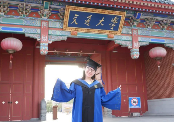 我国“百强大学”大调整，浙江大学无缘前3，上海交大跌出前5