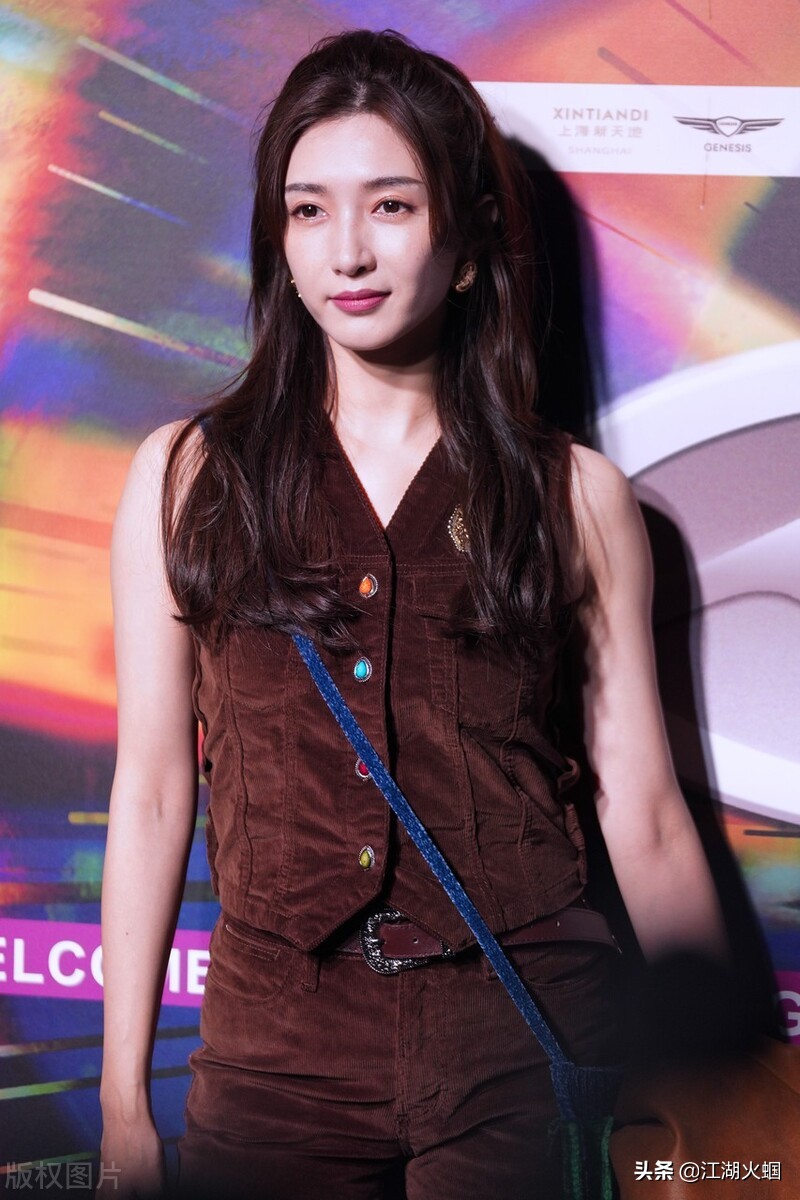 八卦：宋丹丹 江疏影 王一博 邓紫棋 王嘉尔 黄明昊 张翰 王鹤棣 阚清子