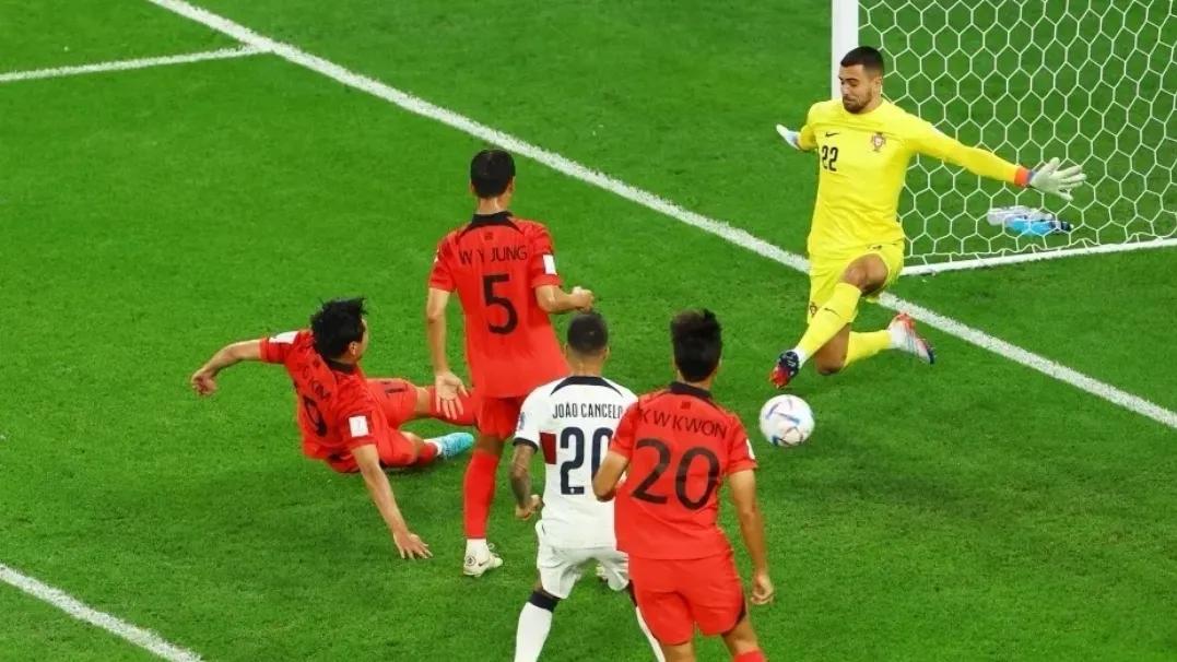 这就是足球：卡塔尔世界杯天天爆冷，韓国绝杀葡萄牙挺进十六强