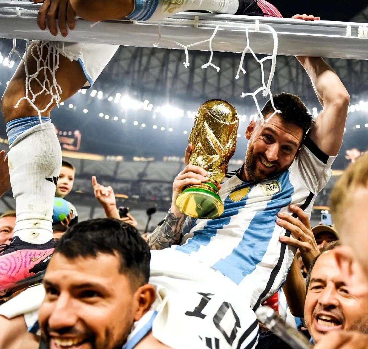 阿根廷夺冠后，梅西拿430万奖金！全队总计3.7亿，梅球王不搞特殊