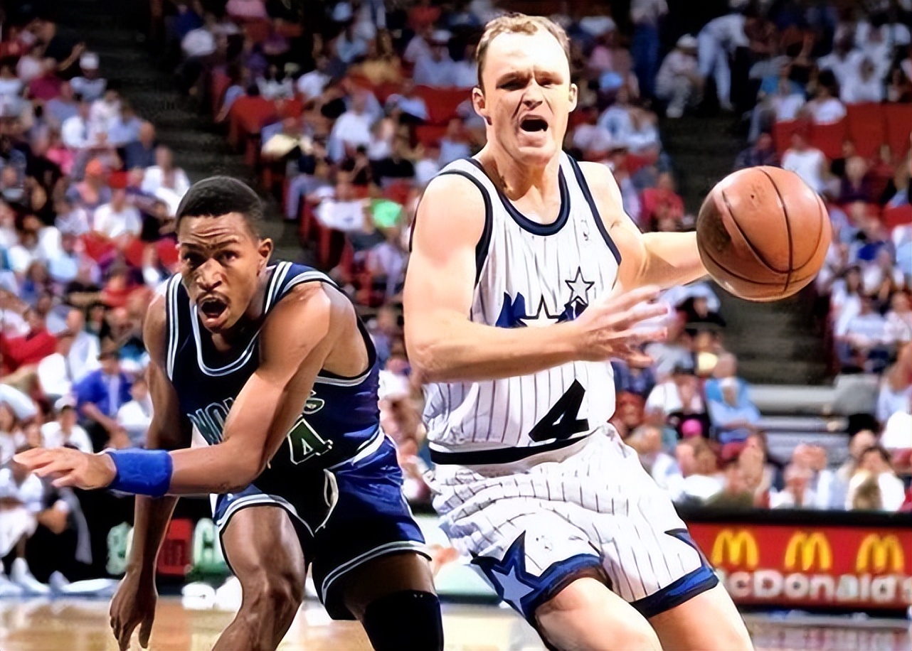 篮球比赛中最高分多少（NBA最高分是100分，那篮板，助攻，抢断，盖帽最高是多少？）