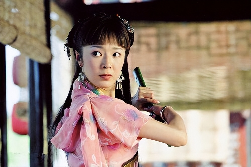 2004年,在刘涛版的《白蛇传》中,1998年出演电视剧《实习生的故事》