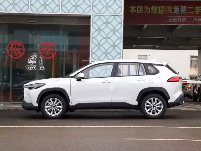 8年结婚礼物竟然是它-卡罗拉锐放