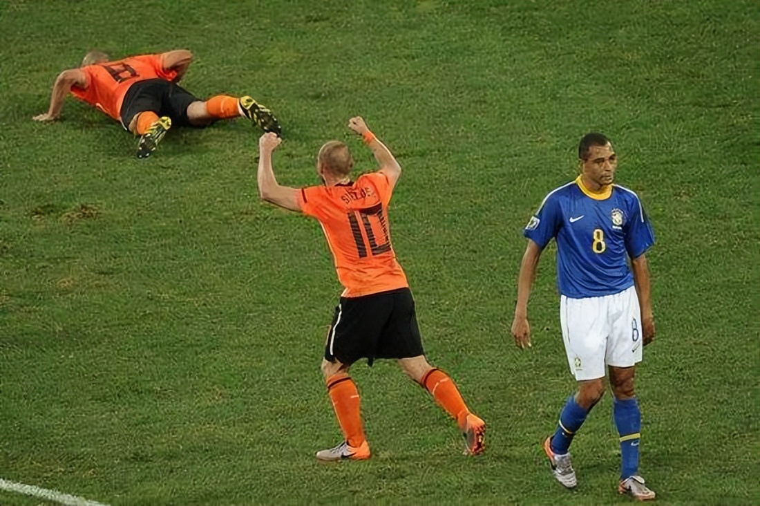 南非世界杯荷兰巴西（大话世界杯：跑偏了？经验不足？2010年世界杯巴西争冠再次铩羽）-趣拿体育