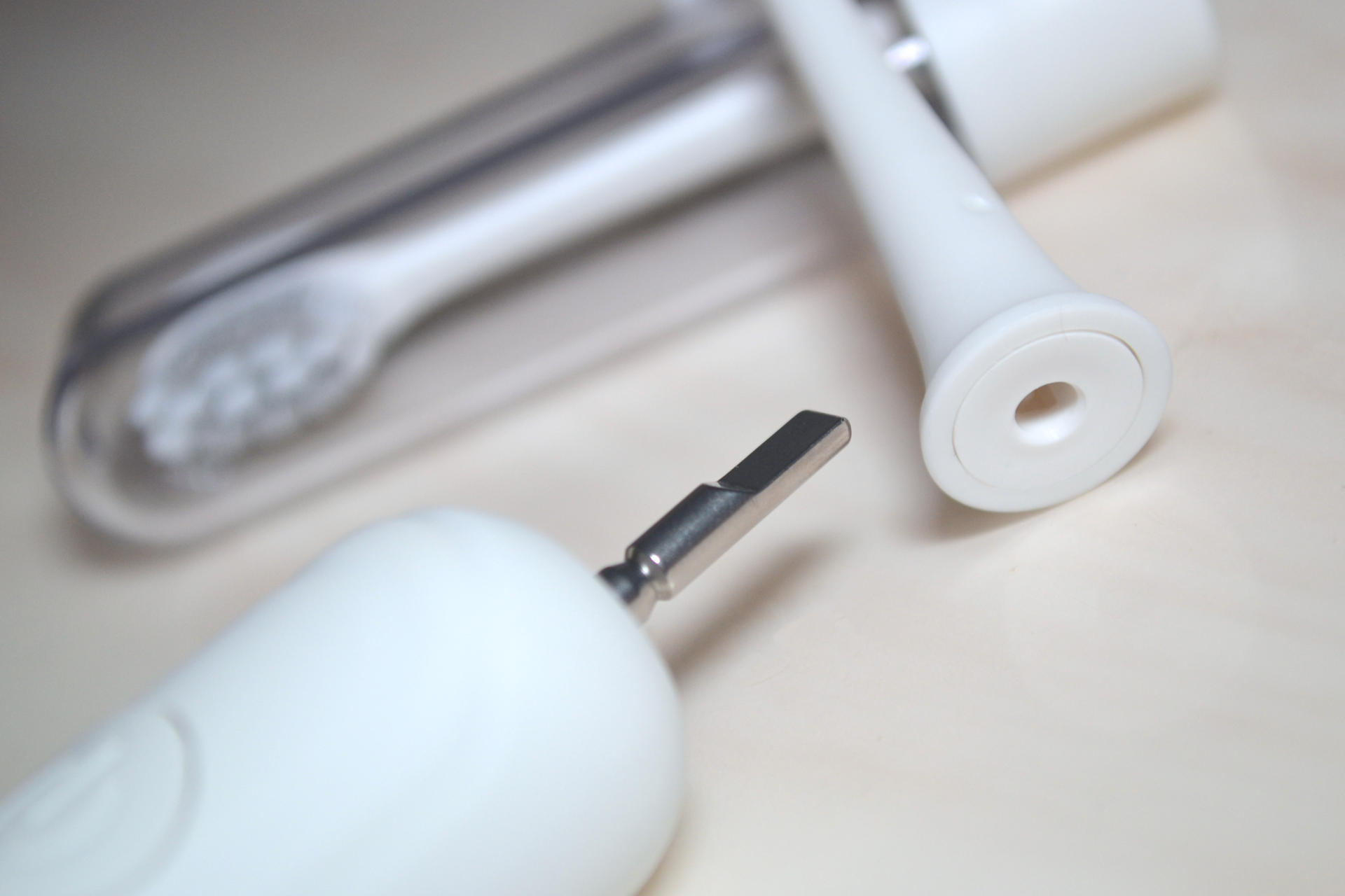 zdeer左点声波电动牙刷 为爱呵护牙齿健康