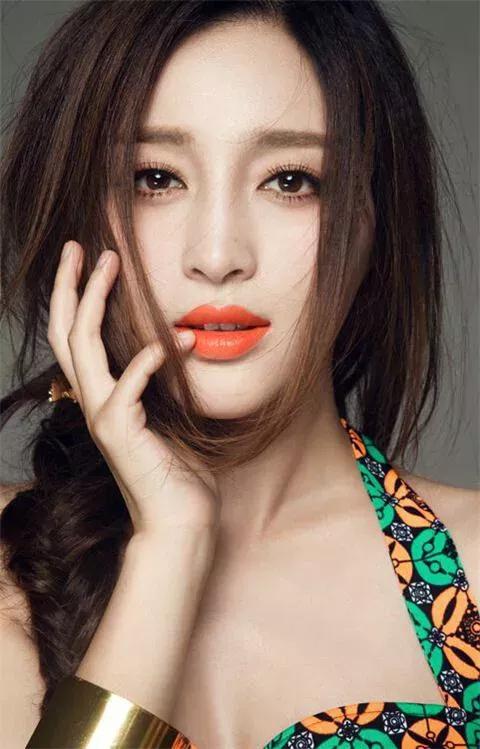请欣赏20位女明星的唯美高清美图