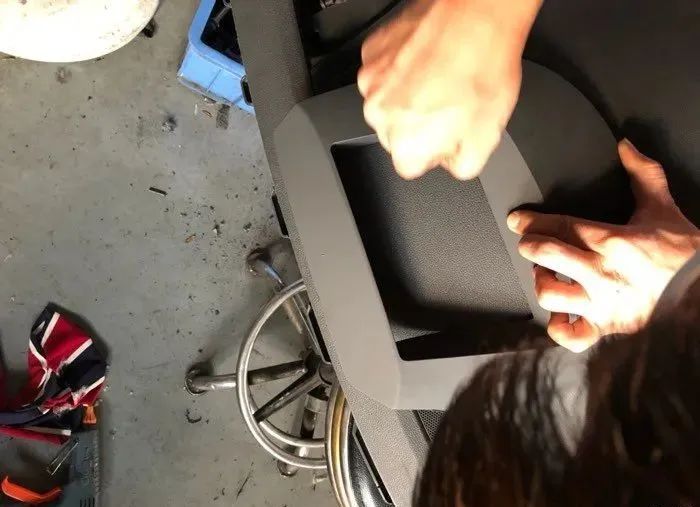 改装案例~奥迪A4 加装HUD抬头显示，提高驾驶安全