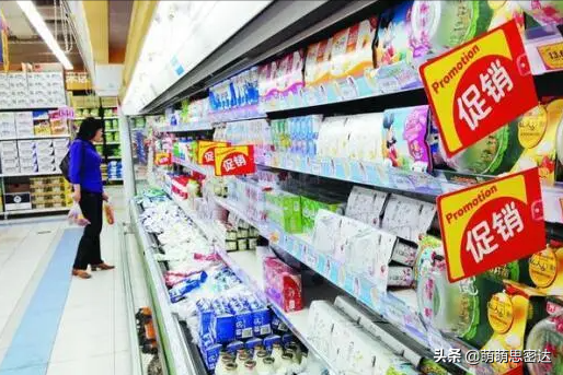 实体店一箱牛奶卖50元，网上却只卖25元？答案被解开，你还买吗？
