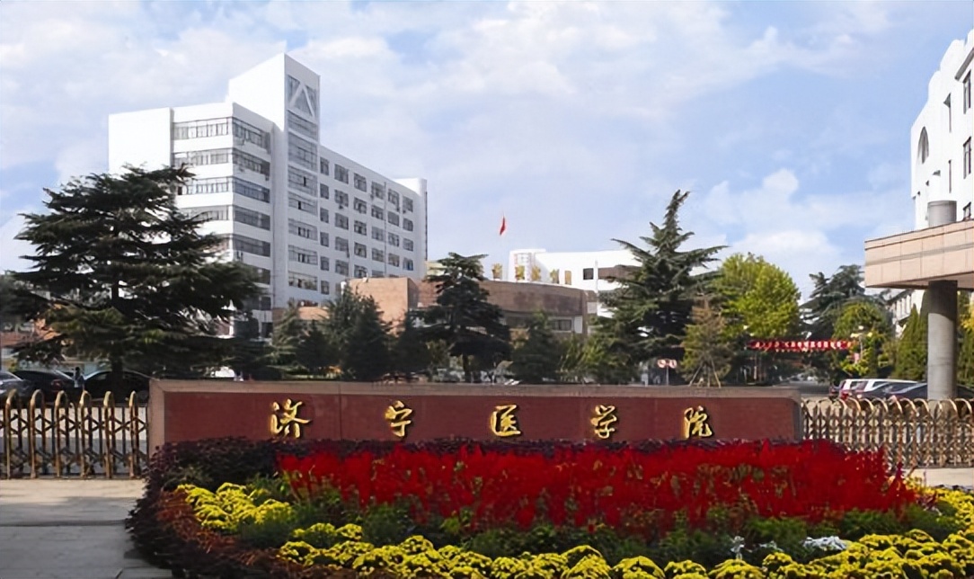 北京协和医学院上热搜，网友质疑复试不公，当事人好友透露真相