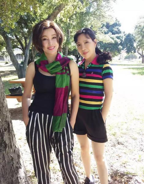 刘晓庆的妹妹刘晓红：我看到了姐姐的脆弱和心痛，含泪送姐姐出嫁