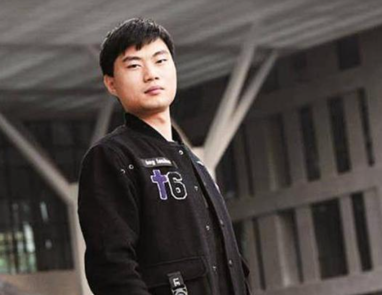 90后博士左鹏飞：毕业就年薪201万，阿里腾讯抢着要，有何特殊？