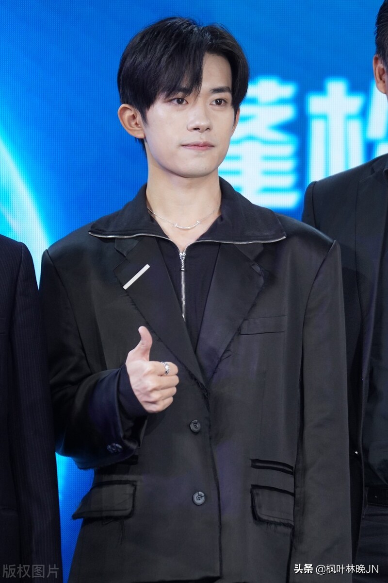 网友恶搞圈内排名，肖战躺着中枪，骂战又将一触即发？