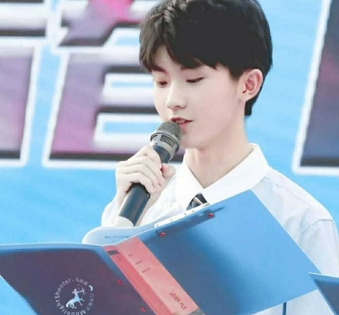 马嘉祺再战高考，被众人调侃为“九漏鱼”后，这次很可能金榜题名