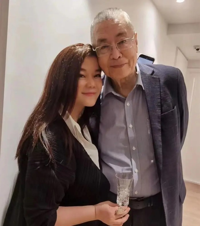 孙颖:41岁嫁入豪门,44岁为81岁的老公生下女儿,还想拼二胎