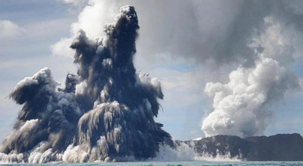 汤加火山频频喷发，无夏之年即将来临？是绝望呐喊还是希望到来？