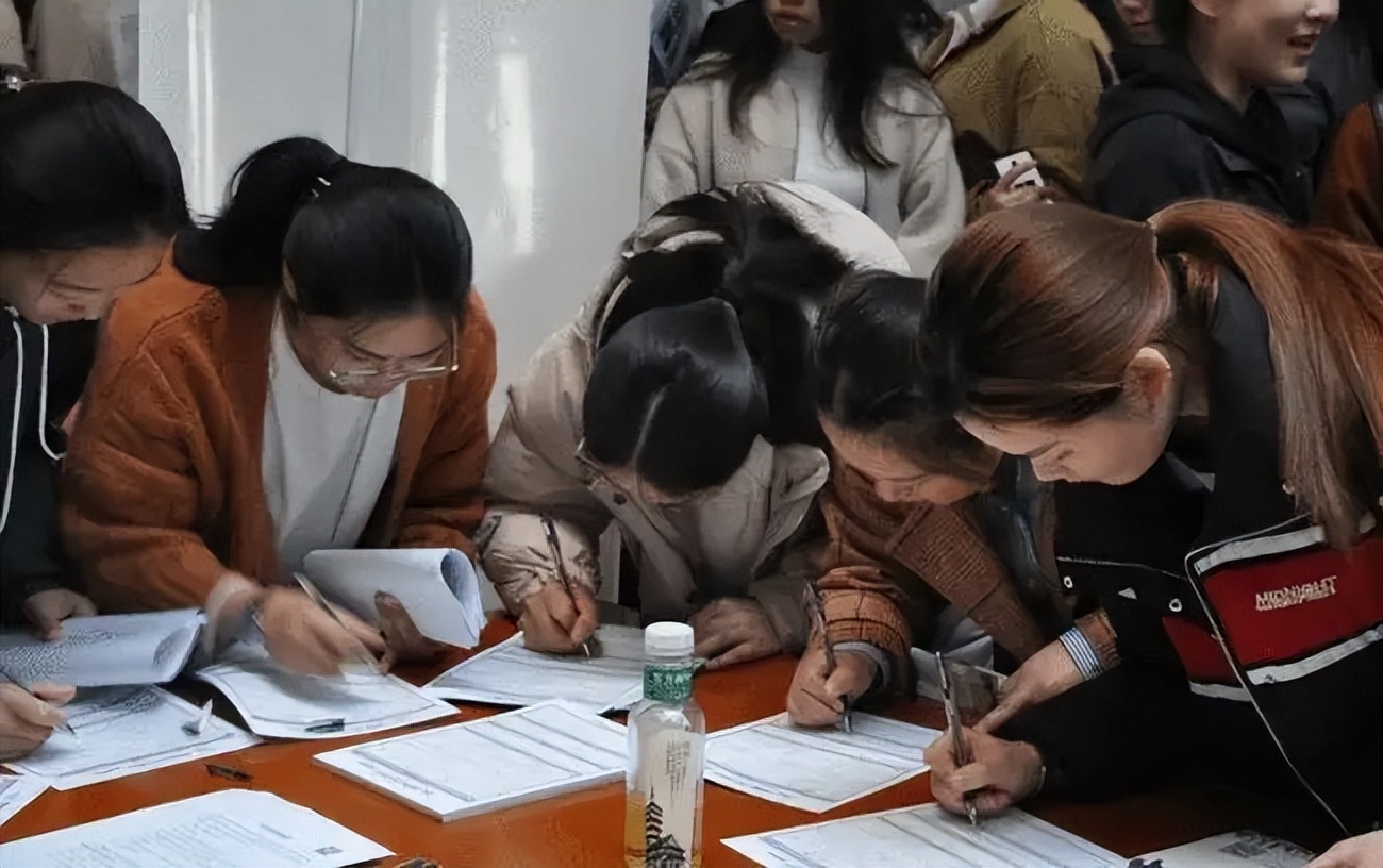 铁饭碗迎“好消息”，教师或要迎接周中假，上下班时间也有变化