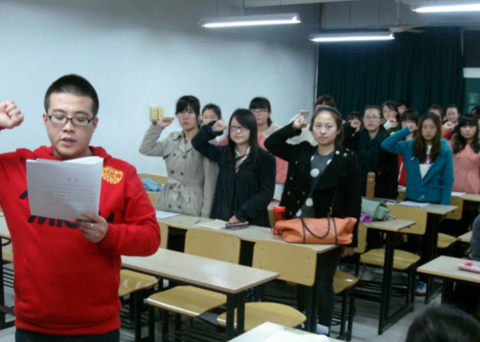 大学生入党有“硬性要求”，看你这三点是否达标？别错过最佳时机