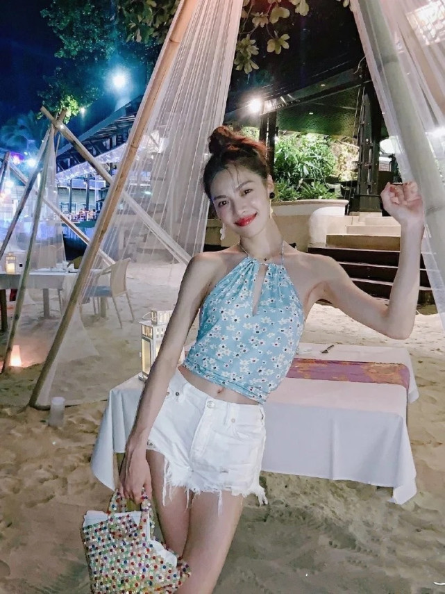 钟楚曦：中性风、法式风、港风，你想要的我都有