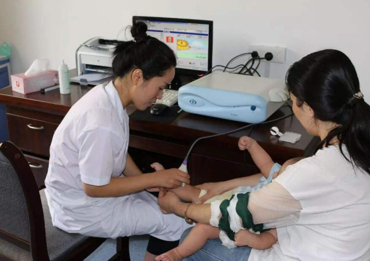 这项检查9年前国家已叫停，很多家长还主动要求给孩子检查