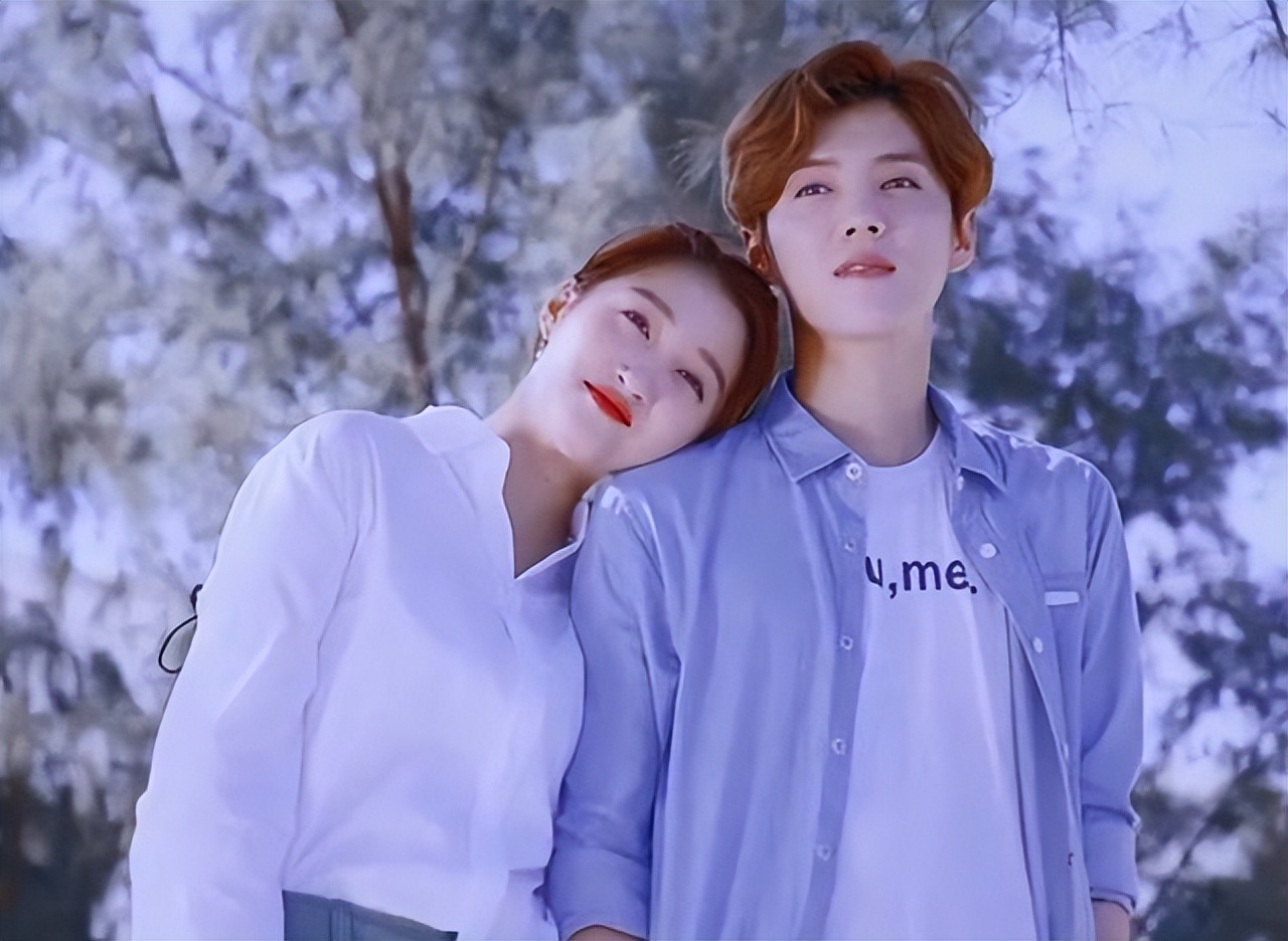 与关晓彤恋爱6年的鹿晗,重新走上"顶流之路"?全靠同行衬托