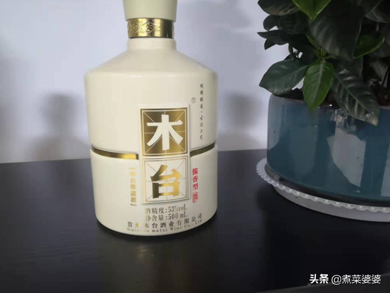 2022年“过年酒”怎么选？这5款100%纯粮酿造酒，好喝不贵有面子