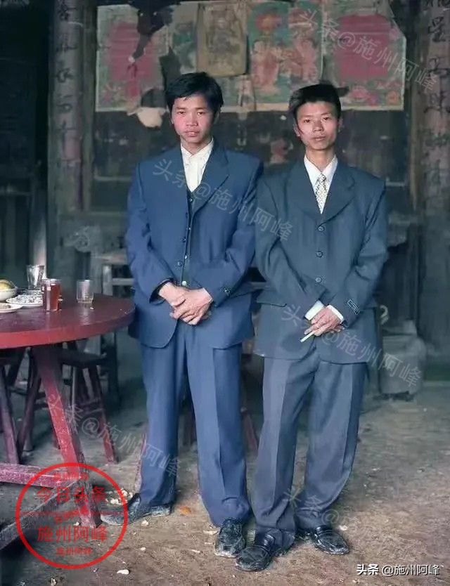 老照片：80年代的刘德华与翁美玲，李嘉欣与王祖贤的珍贵合影
