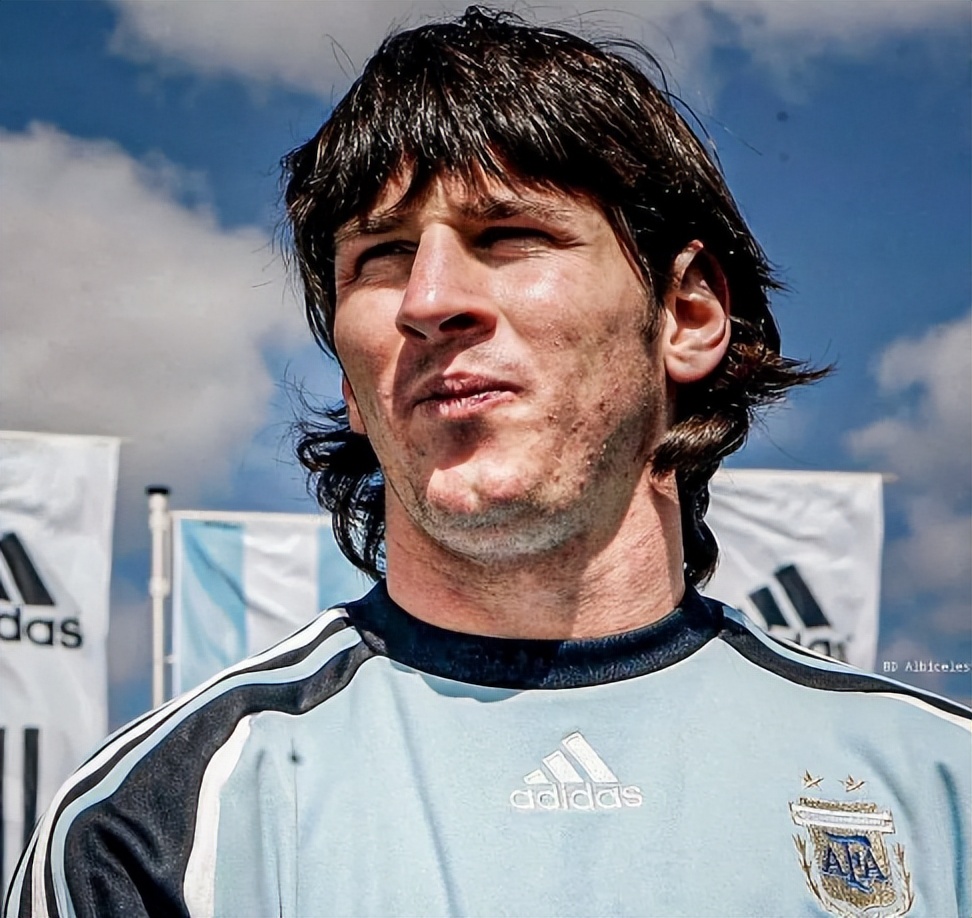 是他们的最后的世界杯表演,其中就有阿根廷的梅西,葡萄牙的c罗,佩佩