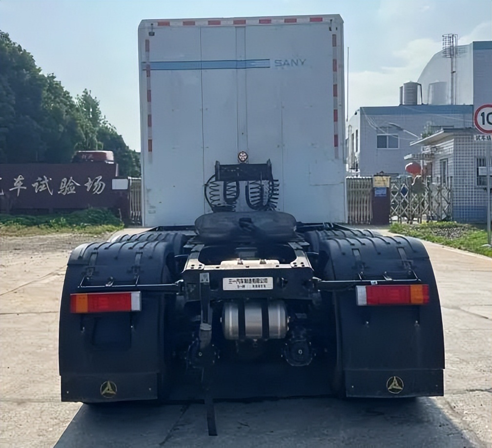 8款氢燃料牵引车“扎堆”亮相!涵盖解放、宇通、三一、乘龙多品牌