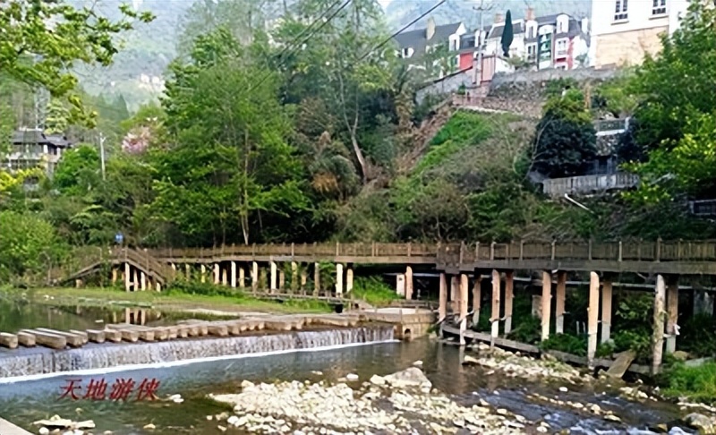 川西北行五：彭州进千年古刹走白鹿法式小镇（图文）