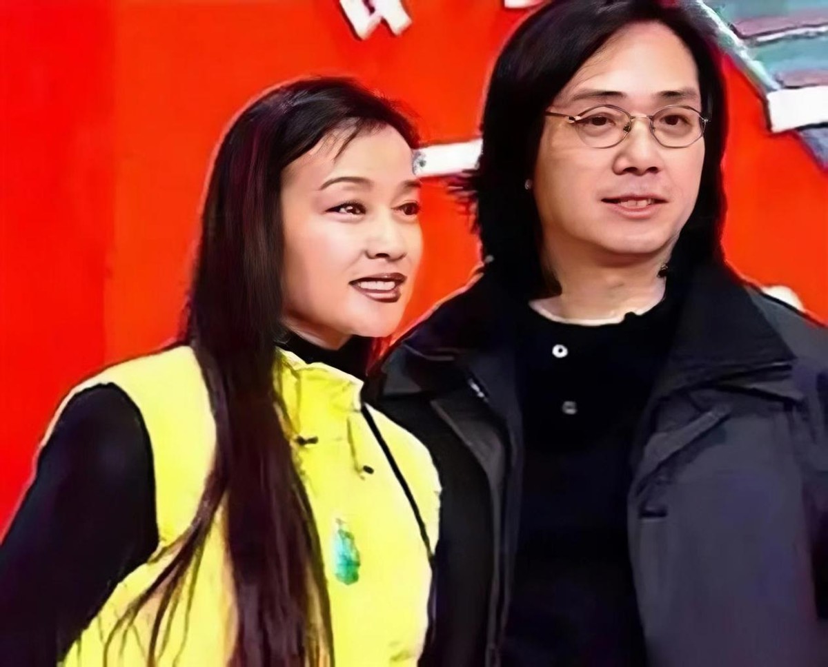 沧桑阿峰：难忘和刘晓庆两年婚姻，余生只想做儿子的好父亲