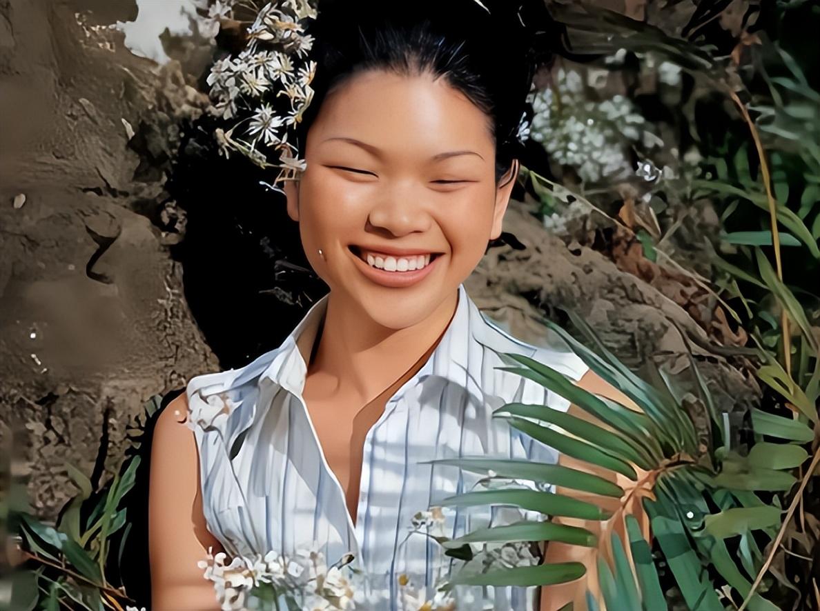 国际超模吕燕,长相不佳却能嫁给法国贵族,混血儿子颜值超高