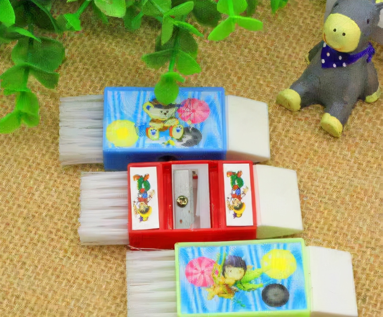 那些我们小时候玩过的小物件小玩具,一定有你玩过的,80后的回忆