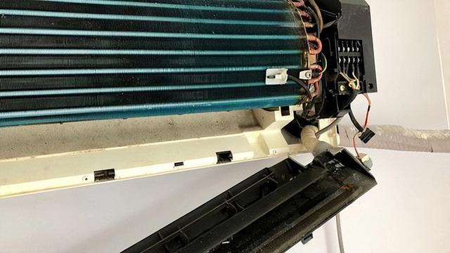 空调过滤网怎么拆下来清洗(格力空调过滤网怎么拆下来清洗)-同城快修