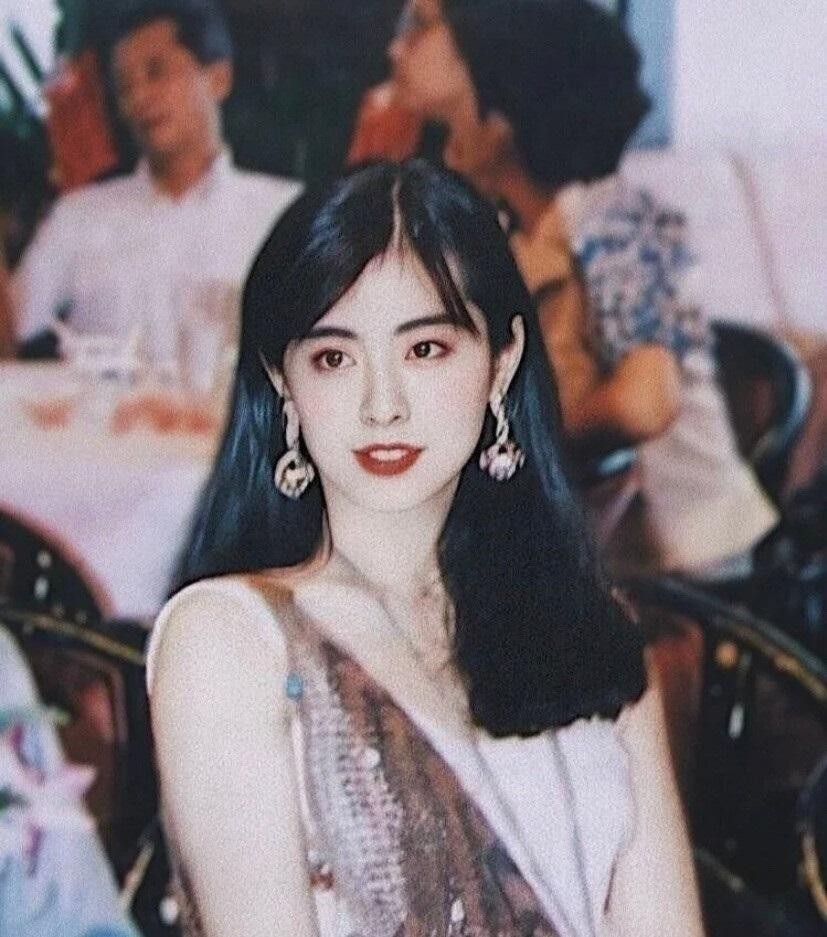 貌美如花却至今未婚，这12位大龄女星，各有各的苦衷