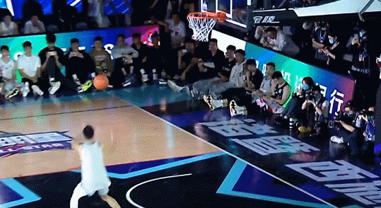 扣籃大賽什么時候開始（CBA全明星扣籃大賽-李添榮總分90分獲冠軍 李和旭兩輪扣籃皆失敗）
