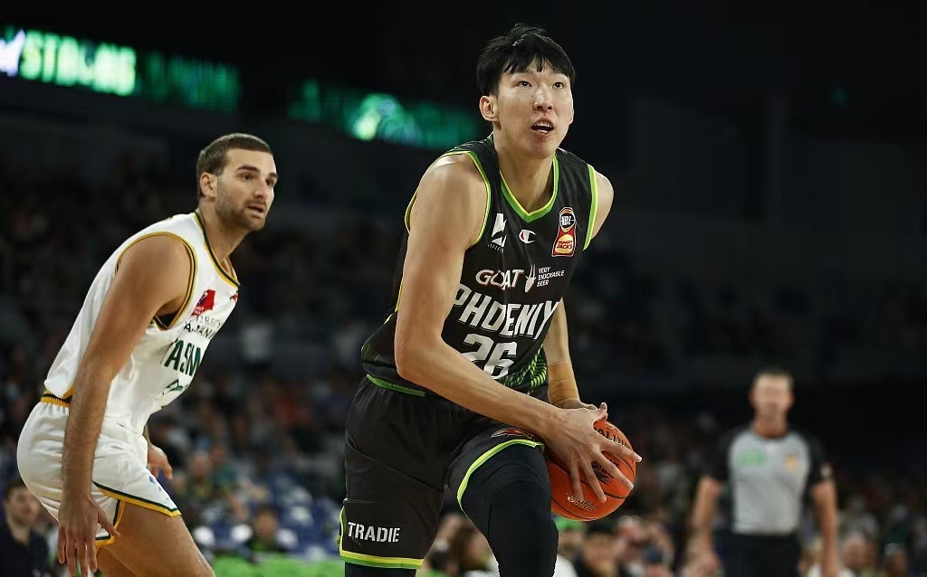 哪些nba球星有中国行(中国篮球人才大爆发！曝5人赴美冲击NBA，周琦希望最大)