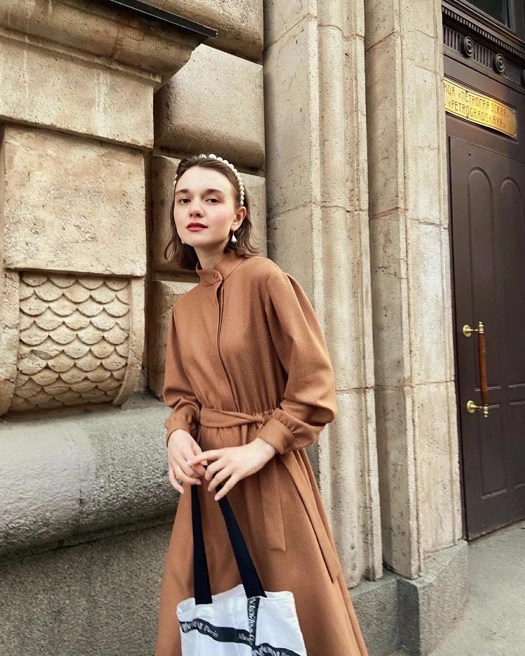 这位将法式复古进行到底的时光美人最有发言权