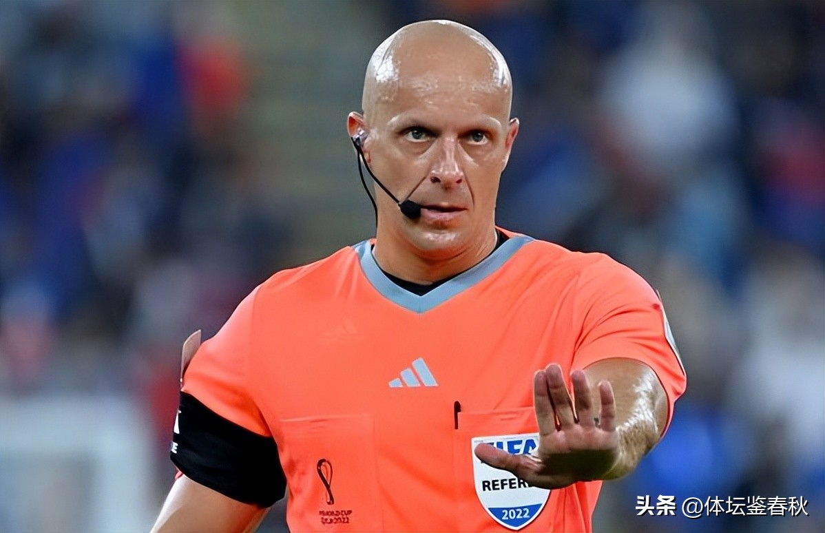 争议点球阿根廷痛失世界杯冠军（意外！法媒要求国际足联取消阿根廷世界杯冠军：梅西进球明显违规）