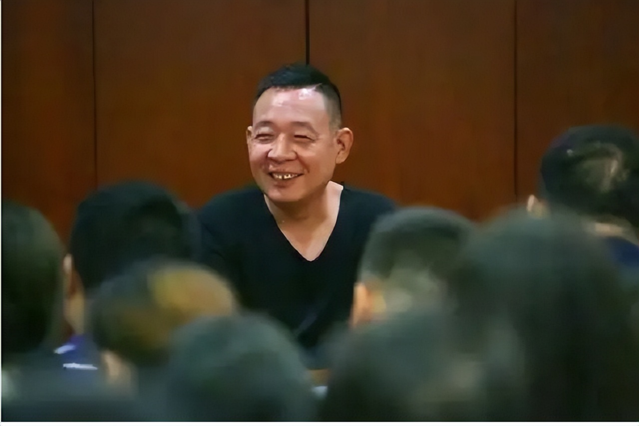 创河南商超服务楷模，马云雷军纷纷前来请教，于东来是怎么做到的