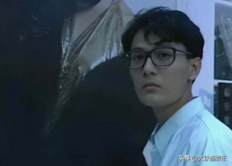 年轻时玉树临风，中年颜值垮了一地，这7位男神亲手砸了童年滤镜